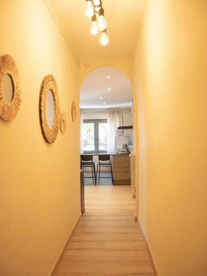 Chez Leon - Clim' & Patio - Appart Loupian Centre Екстер'єр фото