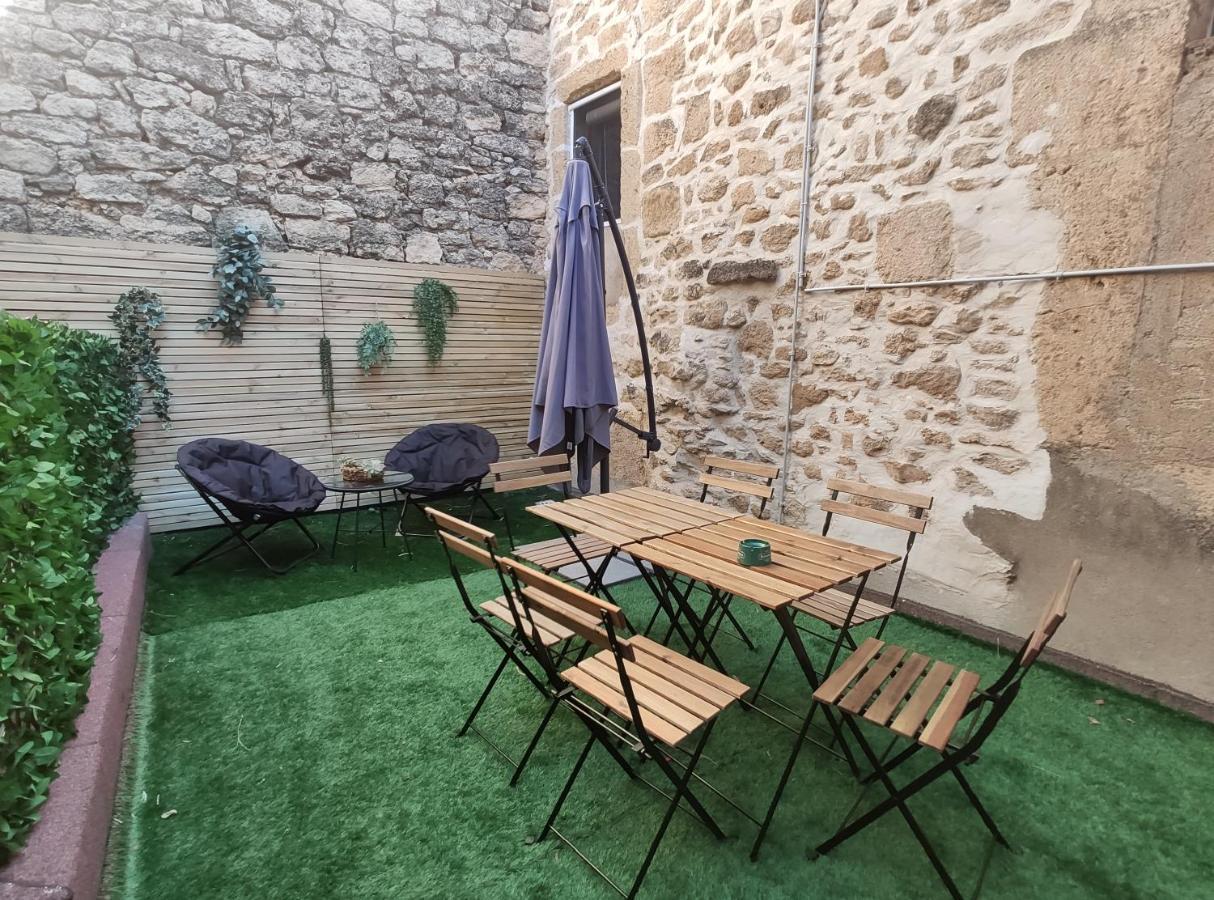 Chez Leon - Clim' & Patio - Appart Loupian Centre Екстер'єр фото